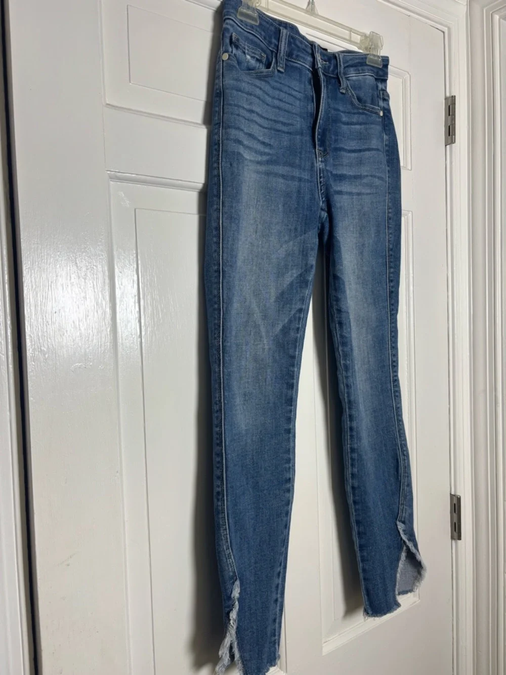 Judy Blue Women's 5/27 Mid-Blue High-Rise Cropped Skinny Jeans Frayed Split Hem - Picture 3 of 8